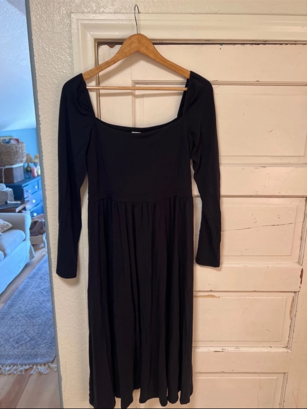 Wilfred Black Long-Sleeve Square Neck Midi Dress